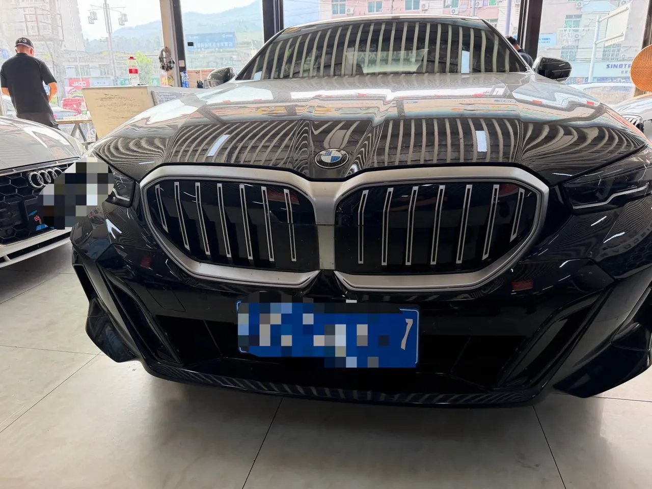 BMW 5 Series 2026 model 530Li 48V 2.0T Leading Edition M Sport Package Automatic 3
