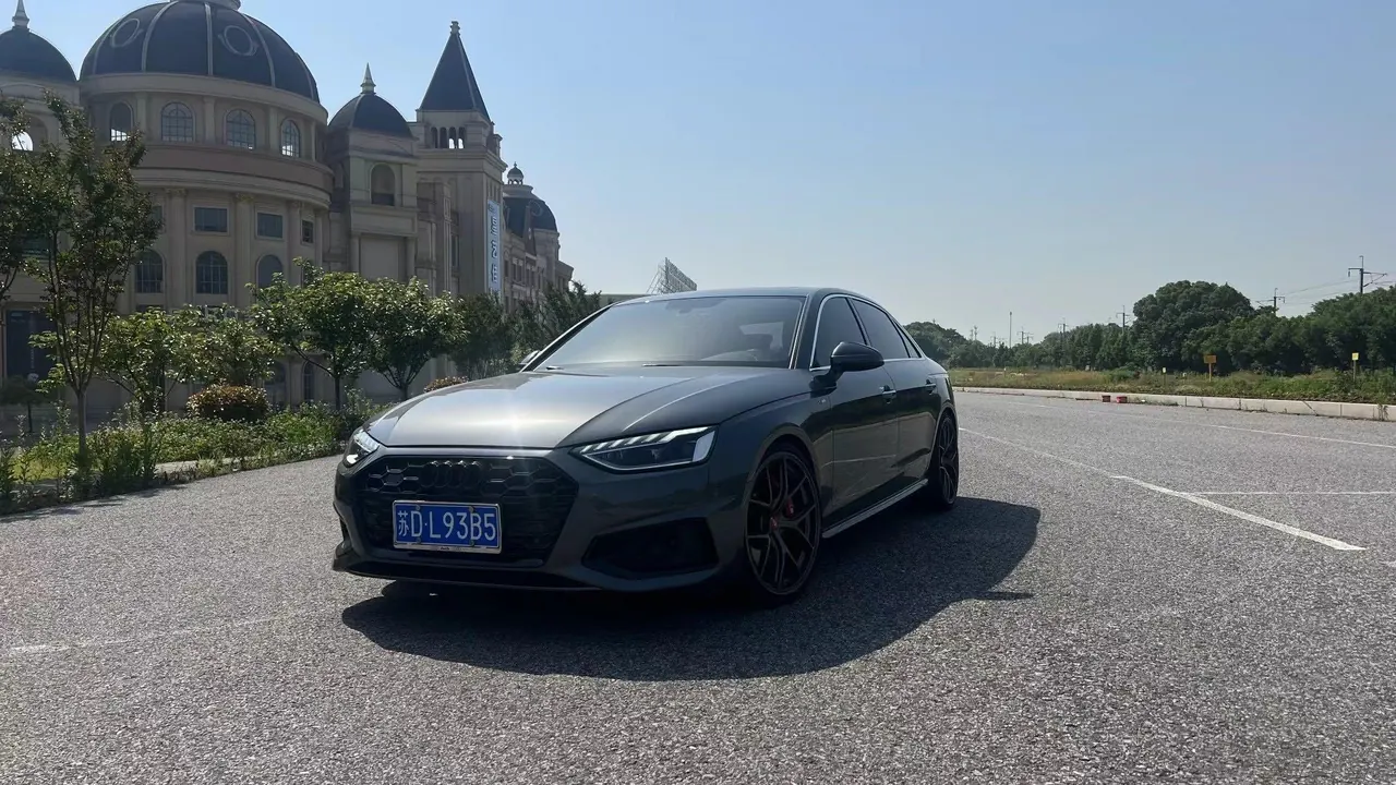 Audi 2020 A4L 2.0TFSI 40TFSI Fashion Dynamic Automatic - View 1