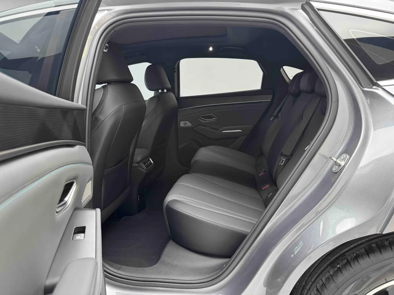 BYD 2025 Qin L DM-i 1.5 stepless smart driving version 120KM leading automatic gear 5