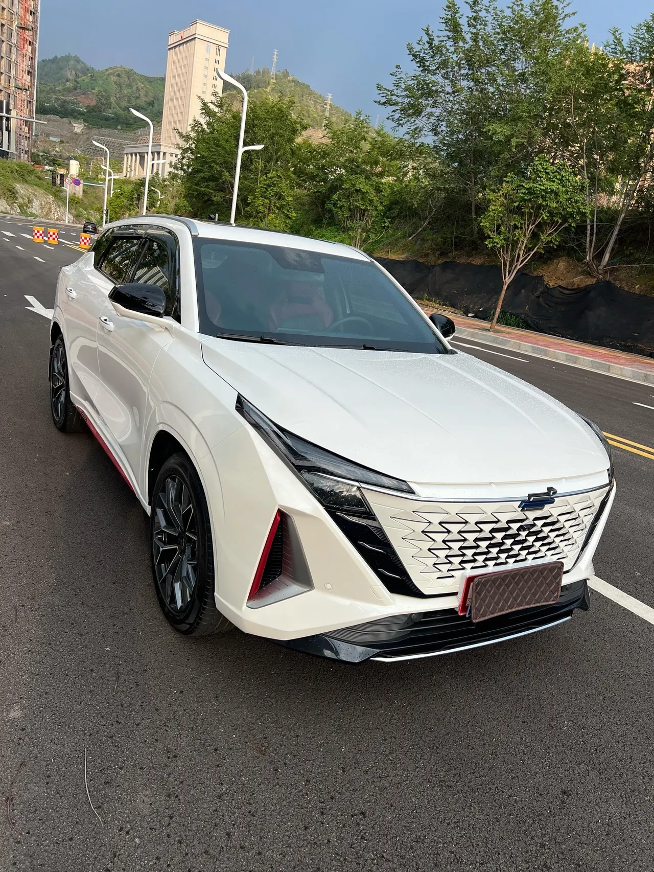 Oshan 2023 Z6 1.5T Blue Whale Zhiku Automatic Gear 8