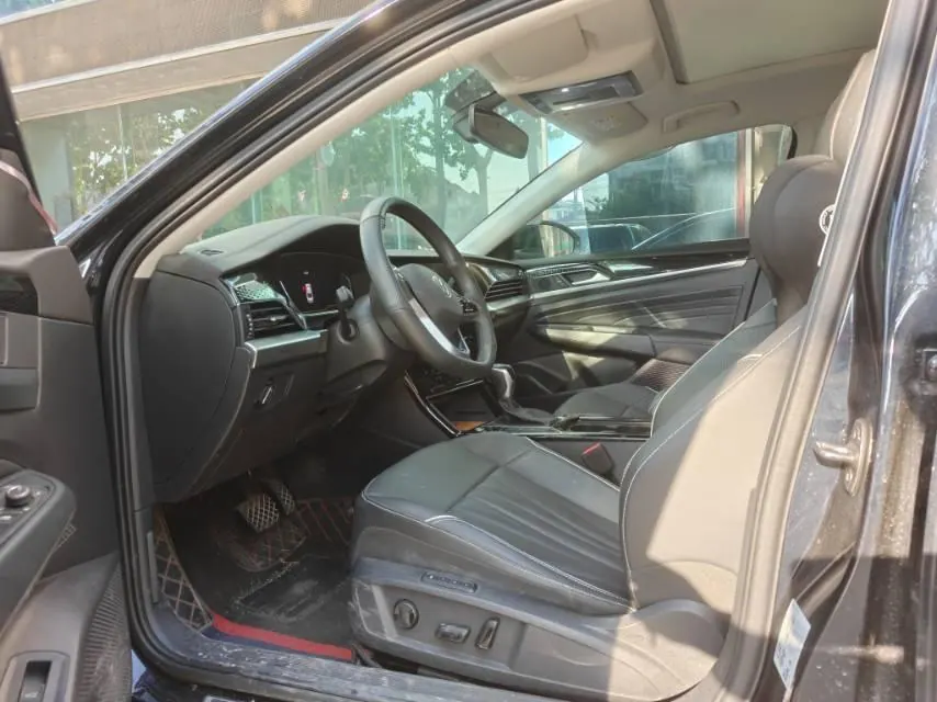 Volkswagen 2024 Passat 2.0TSI 330TSI Star Elite Edition Automatic Gear 3