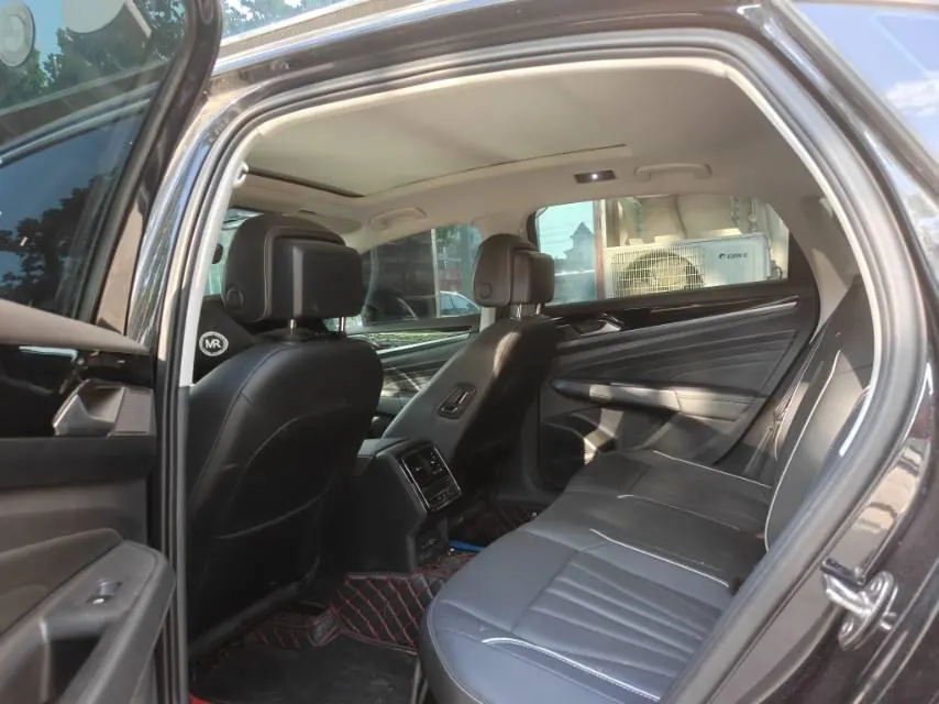 Volkswagen 2024 Passat 2.0TSI 330TSI Star Elite Edition Automatic Gear 5