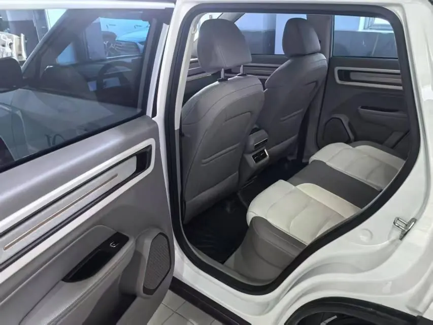 Geely 2026 model Icon 1.5TD Chocolate Elegant Edition, automatic transmission 4