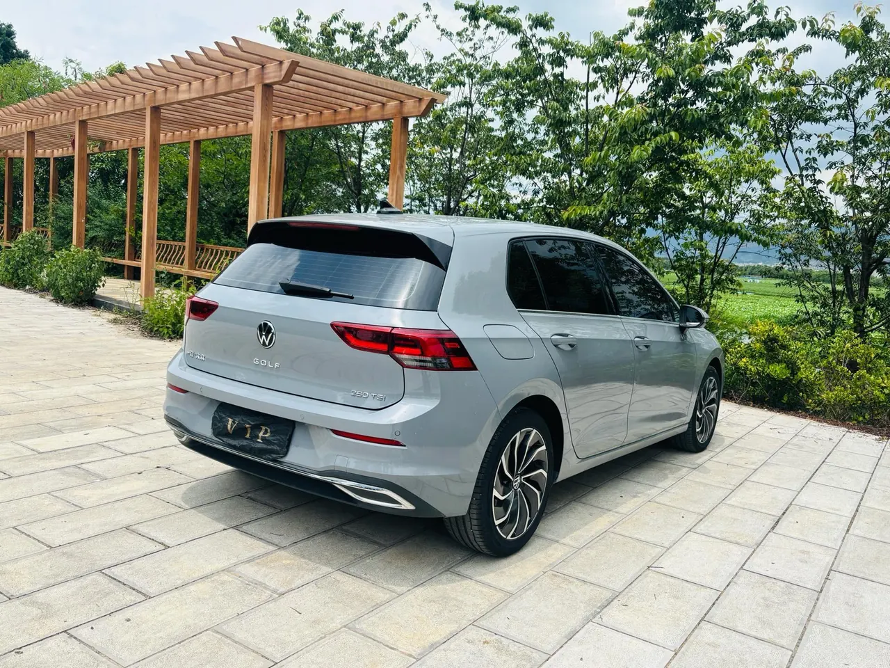 Volkswagen 2023 Golf 8 PRO 1.4TSI 280TSI Automatic 5
