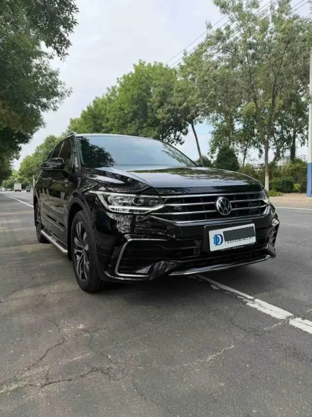 Volkswagen 2024 Tiguan L R-Line 2.0TSI 330TSI Two‑wheel‑drive R‑Line Dragon Glory Edition Automatic 3