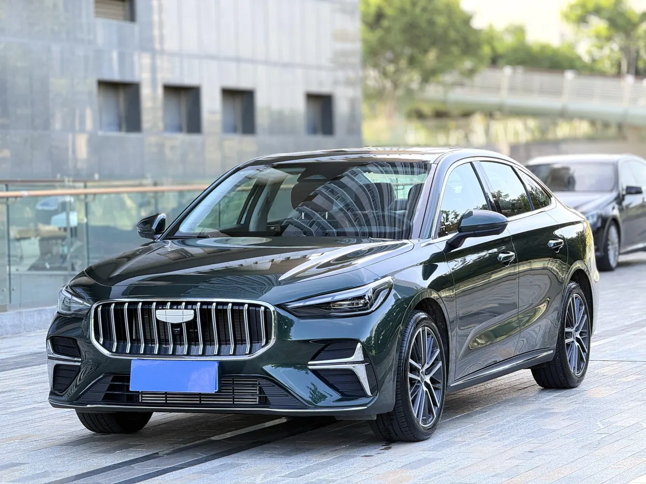 Открыть галерею: Geely 2026 Emgrand – Sedan 1.5T Flagship Automatic