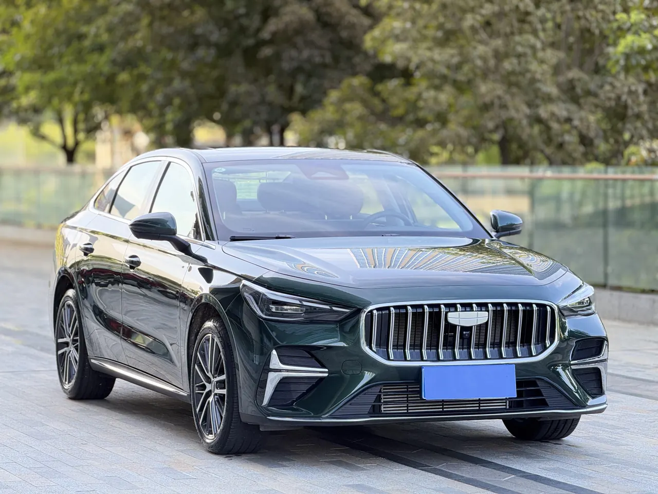 Geely 2026 Emgrand – Sedan 1.5T Flagship Automatic 5