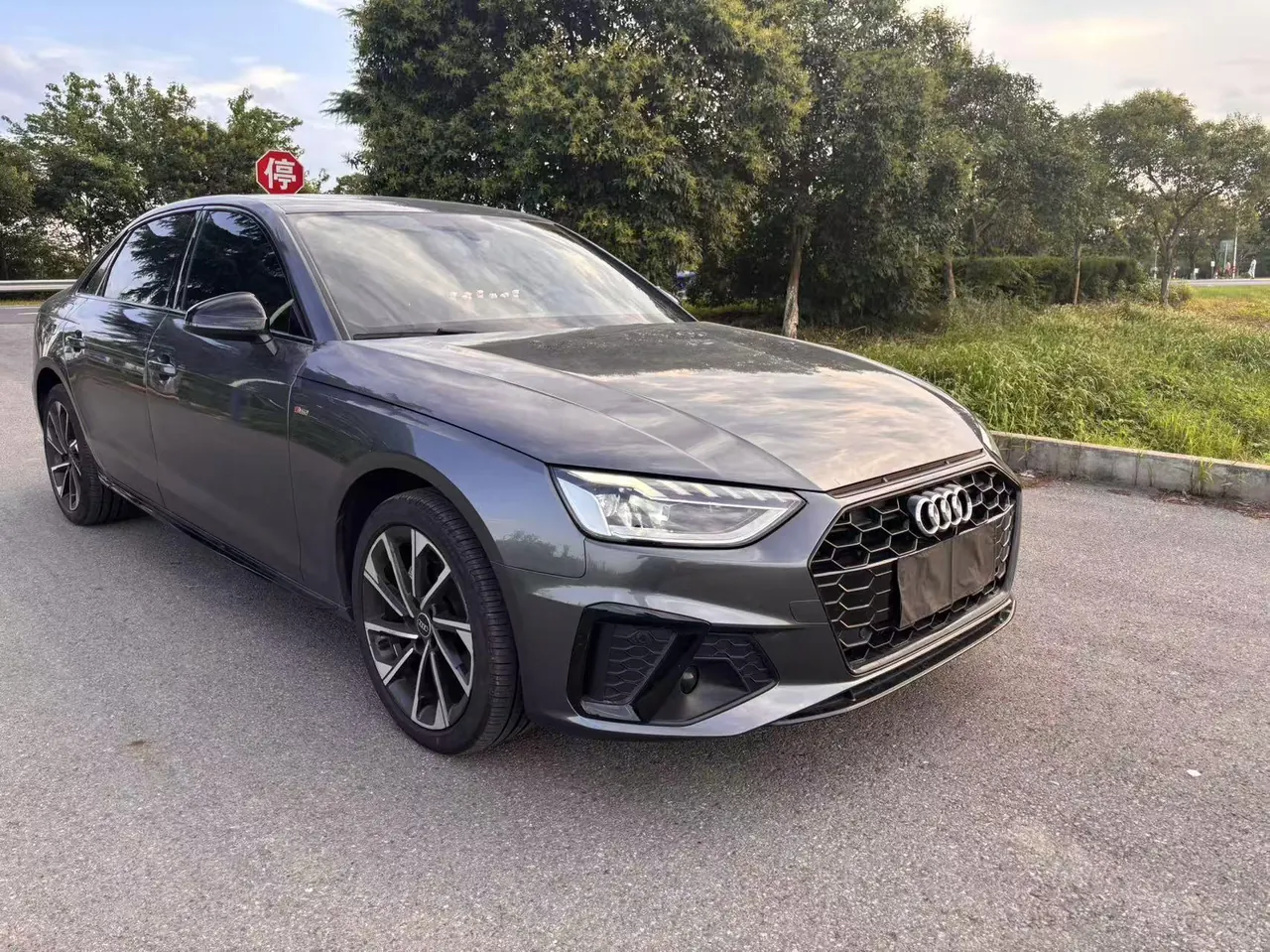 Audi 2023 A4L 2.0TFSI 40TFSI Deluxe Dynamic Automatic 2
