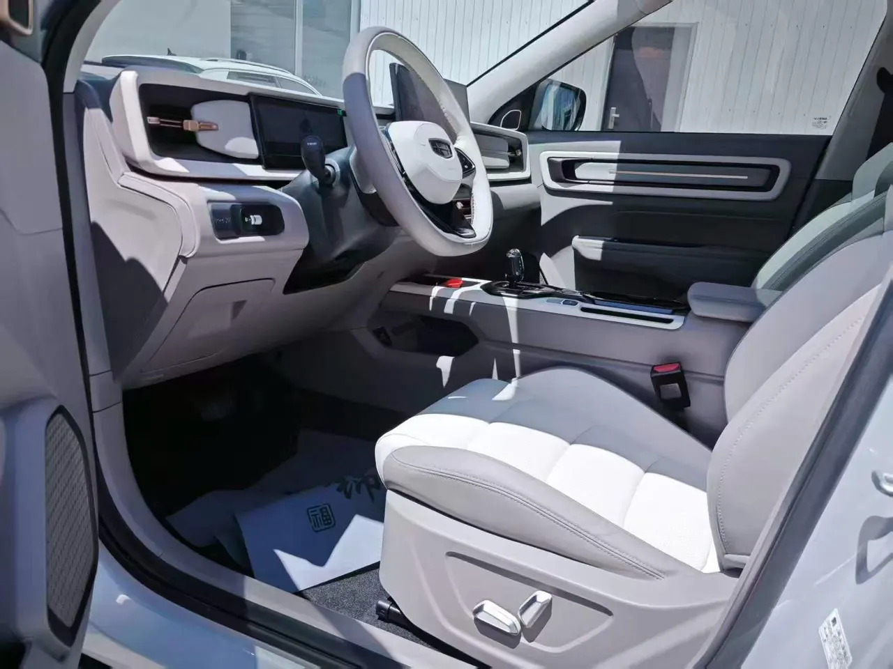 Geely 2026 model Icon 1.5TD Chocolate Elegant Edition, automatic transmission 4