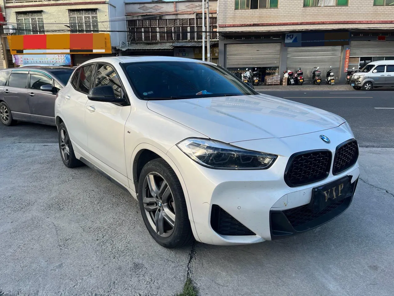 BMW 2023 X2 sDrive25i 2.0T M sports obsidian night version automatic gear 3