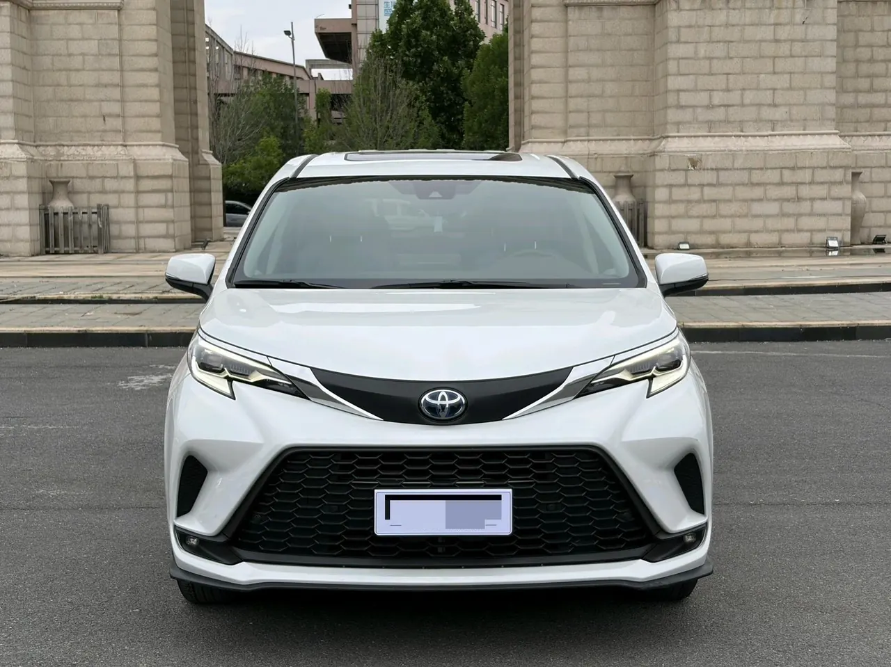 Toyota 2024 Grevia HYBRID 2.5 Stepless Comfort Edition Automatic Transmission 2