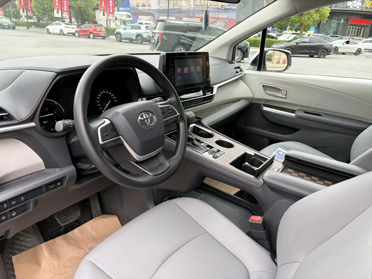 Toyota 2024 Grevia HYBRID 2.5 Stepless Comfort Edition Automatic Transmission 6