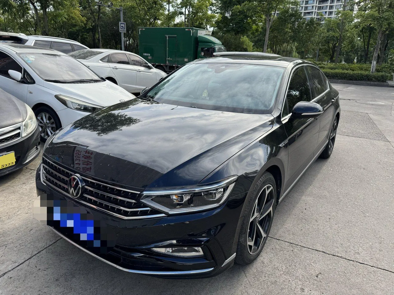 Volkswagen 2024 Magotan 2.0TSI 330TSI 2 million luxury automatic gear - View 1
