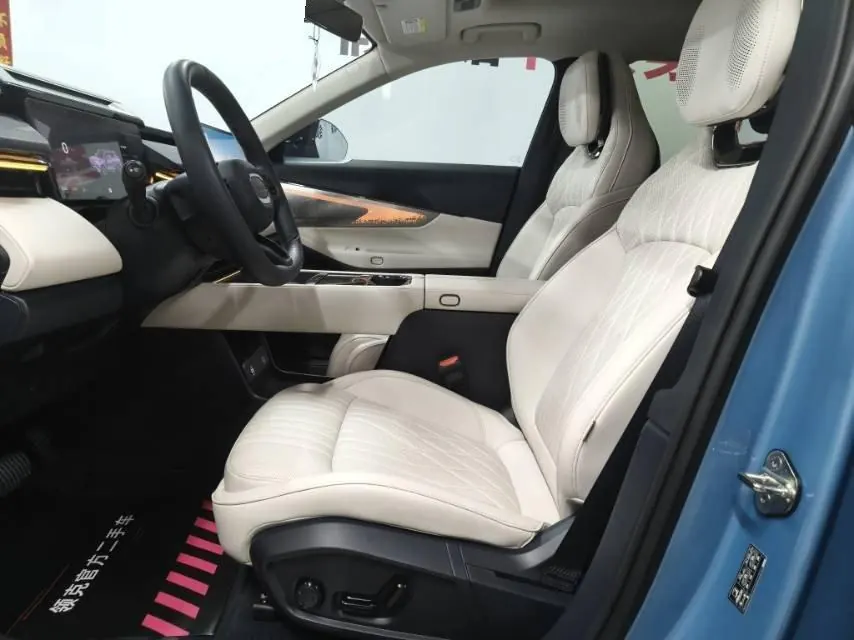 LYNK&amp;CO 2026 LYNK&amp;CO 08 EM-P 1.5T 210 Four-wheel Drive Performance Ultra H7 Automatic Gear 6