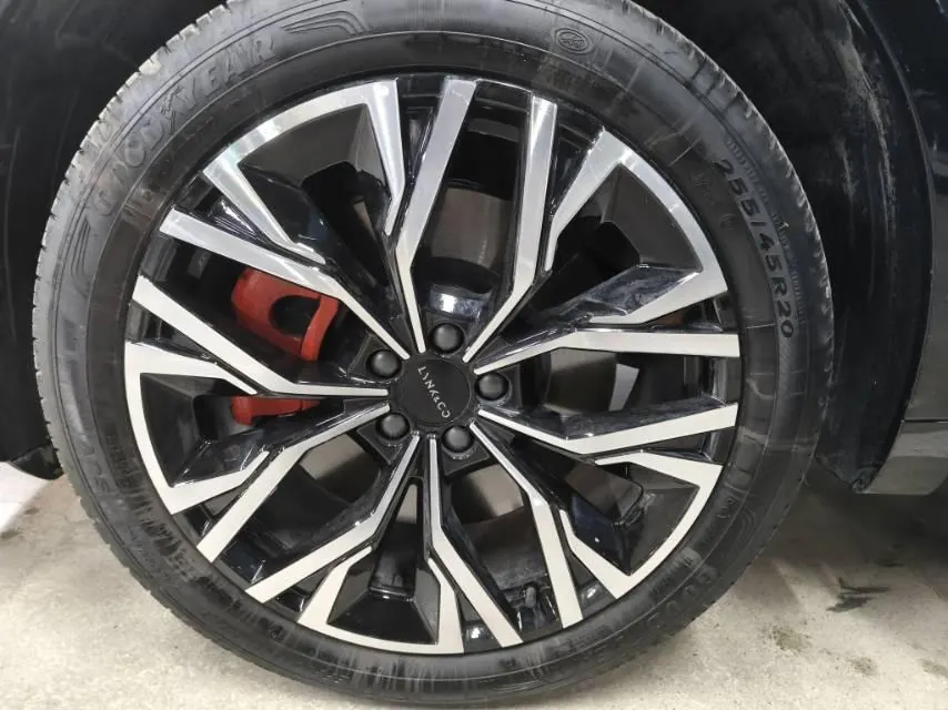 LYNK&amp;CO 2026 LYNK&amp;CO 08 EM-P 1.5T 210 Four-wheel Drive Performance Ultra H7 Automatic Gear 8