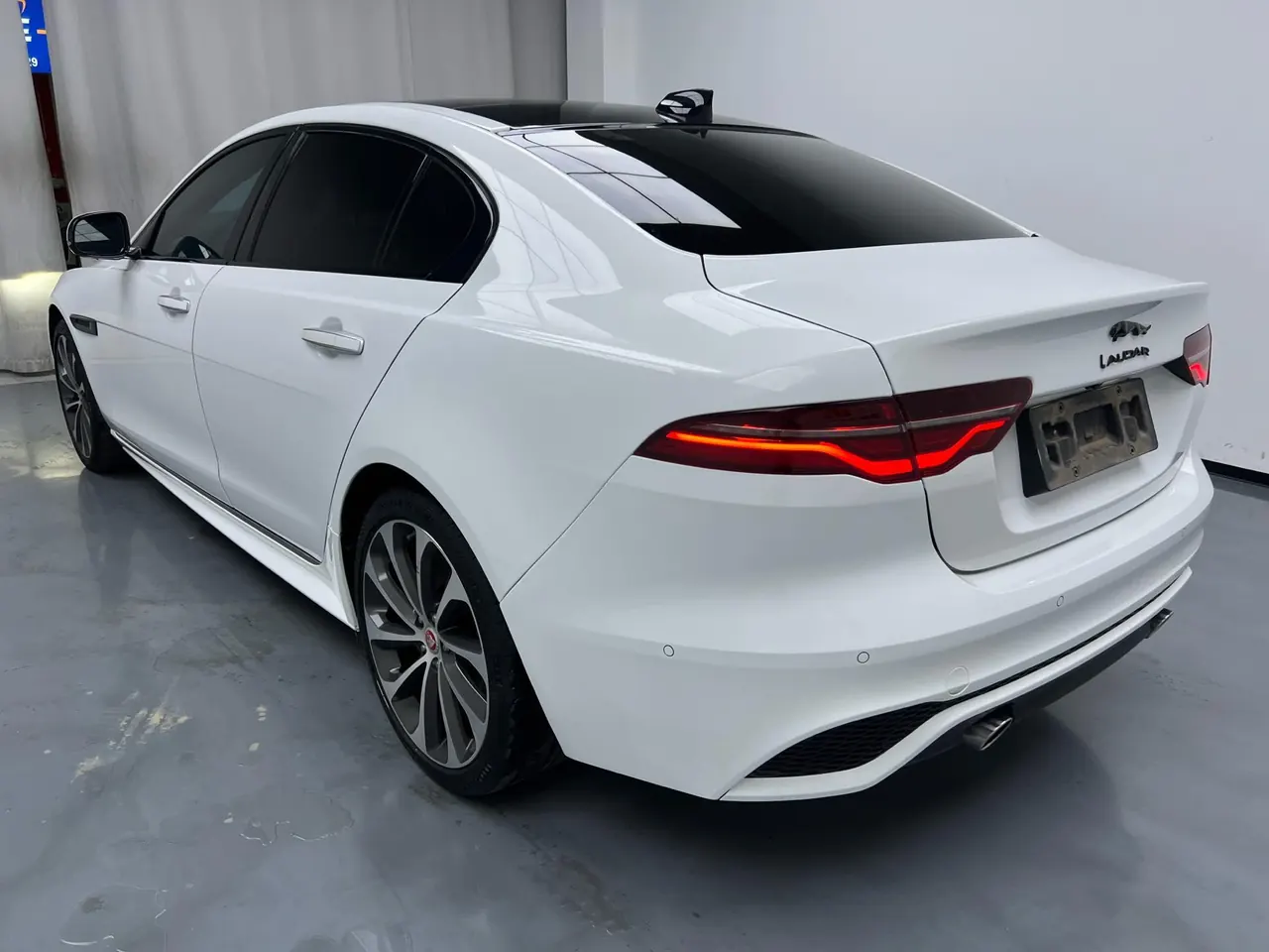 Jaguar 2021 XEL 2.0T 200PS R-DYNAMIC Youth Sports Edition Automatic Gear 4