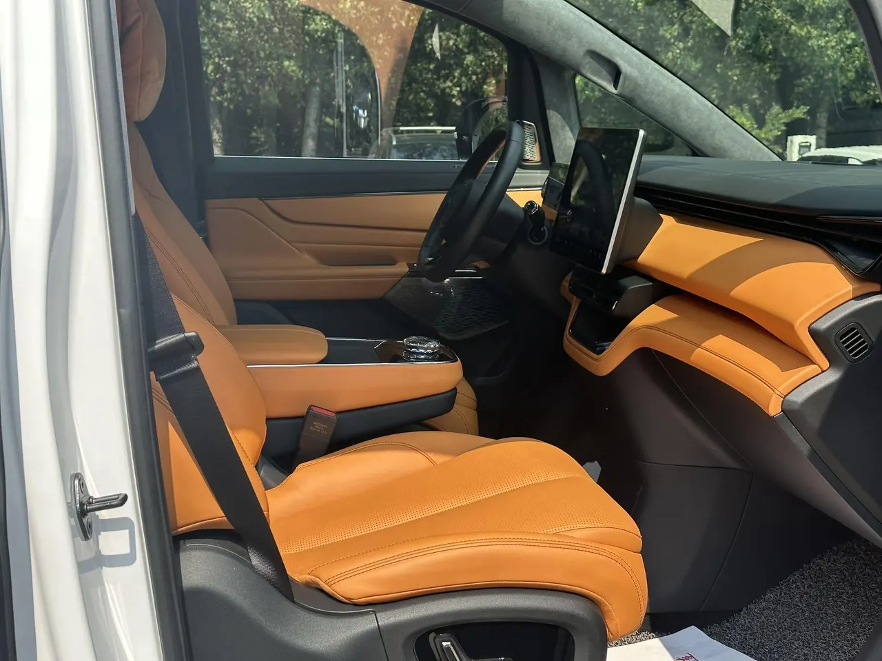 LEVC 2024 L 380 140 8-seat 4-wheel Max automatic gear 4