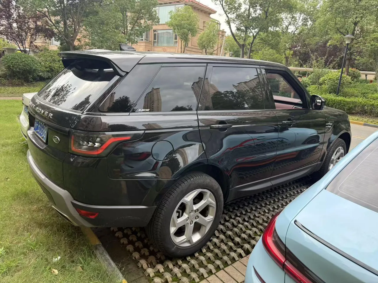 Land Rover Range Rover Sport (Imported) 2021 Range Rover Sport 48V 3.0T L6 SE Automatic Gear 6