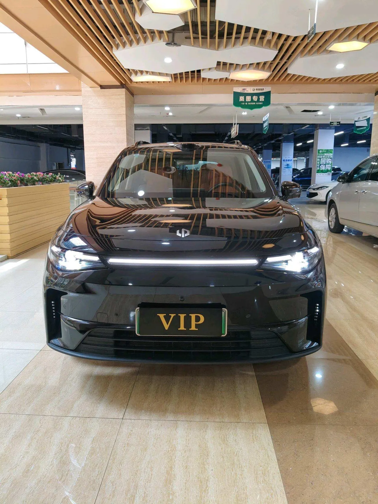 Leapmotor 2026 C 16 280 Laser Radar Zhizun Edition 6-seat Automatic Gear 2