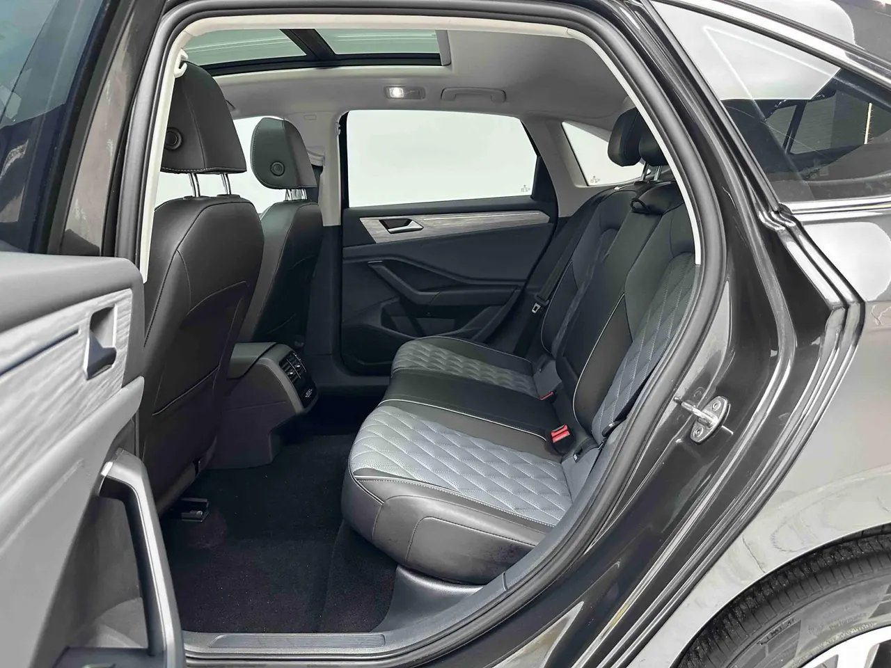 Volkswagen 2024 Sagittarius 1.5TSI 300TSI Exceed Edition Automatic Gear 5