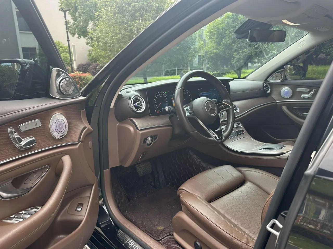 Mercedes Benz E Class 2022 E 300 L 2.0T Luxury (Change 2) Automatic Gear 4