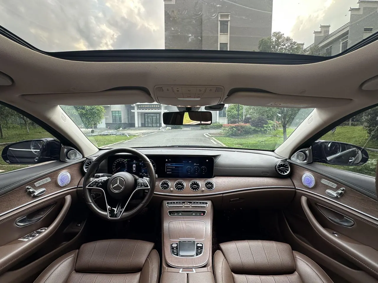 Mercedes Benz E Class 2022 E 300 L 2.0T Luxury (Change 2) Automatic Gear 5