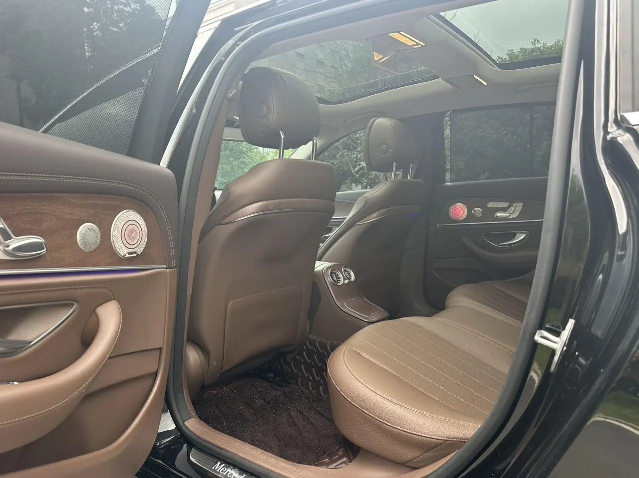 Mercedes Benz E Class 2022 E 300 L 2.0T Luxury (Change 2) Automatic Gear 6