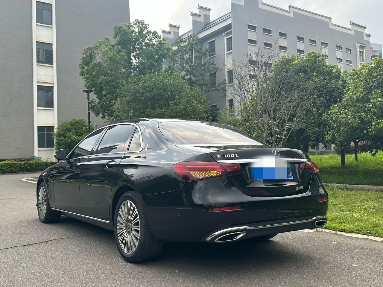 Mercedes Benz E Class 2022 E 300 L 2.0T Luxury (Change 2) Automatic Gear 7