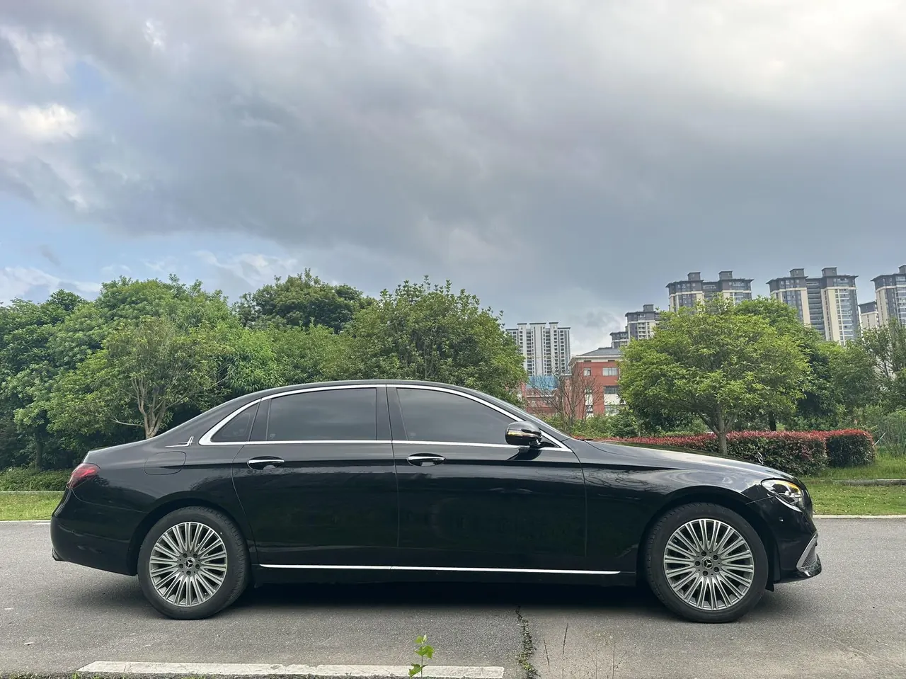 Mercedes Benz E Class 2022 E 300 L 2.0T Luxury (Change 2) Automatic Gear 9