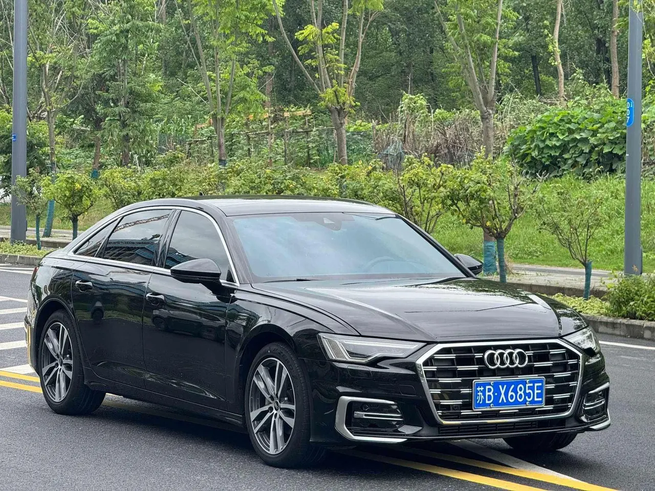 Audi 2023 A6L 2.0TFSI 40TFSI Deluxe Elegant Automatic 3