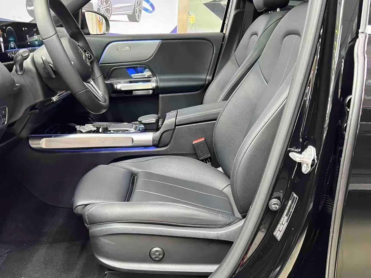 Mercedes Benz 2021 GLB 180 1.3T Dynamic Automatic 13