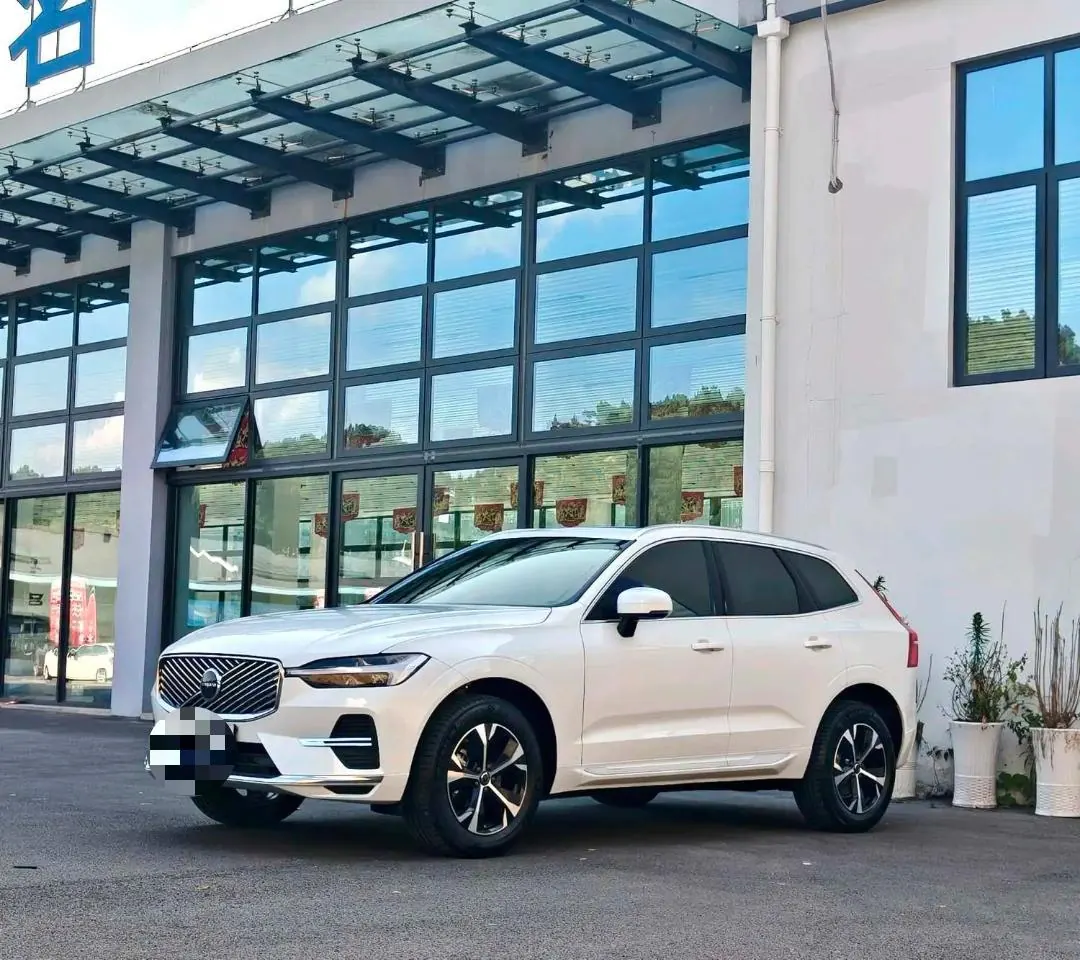Volvo 2026 XC60 48V 2.0T B5 All-Wheel Drive Intelligent Luxury Edition Automatic Transmission - View 1