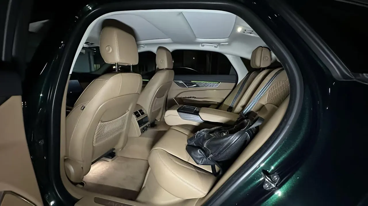 Jaguar 2025 XFL 2.0T P 12500.00g Drive Enjoy Deluxe Edition Automatic Gear 3
