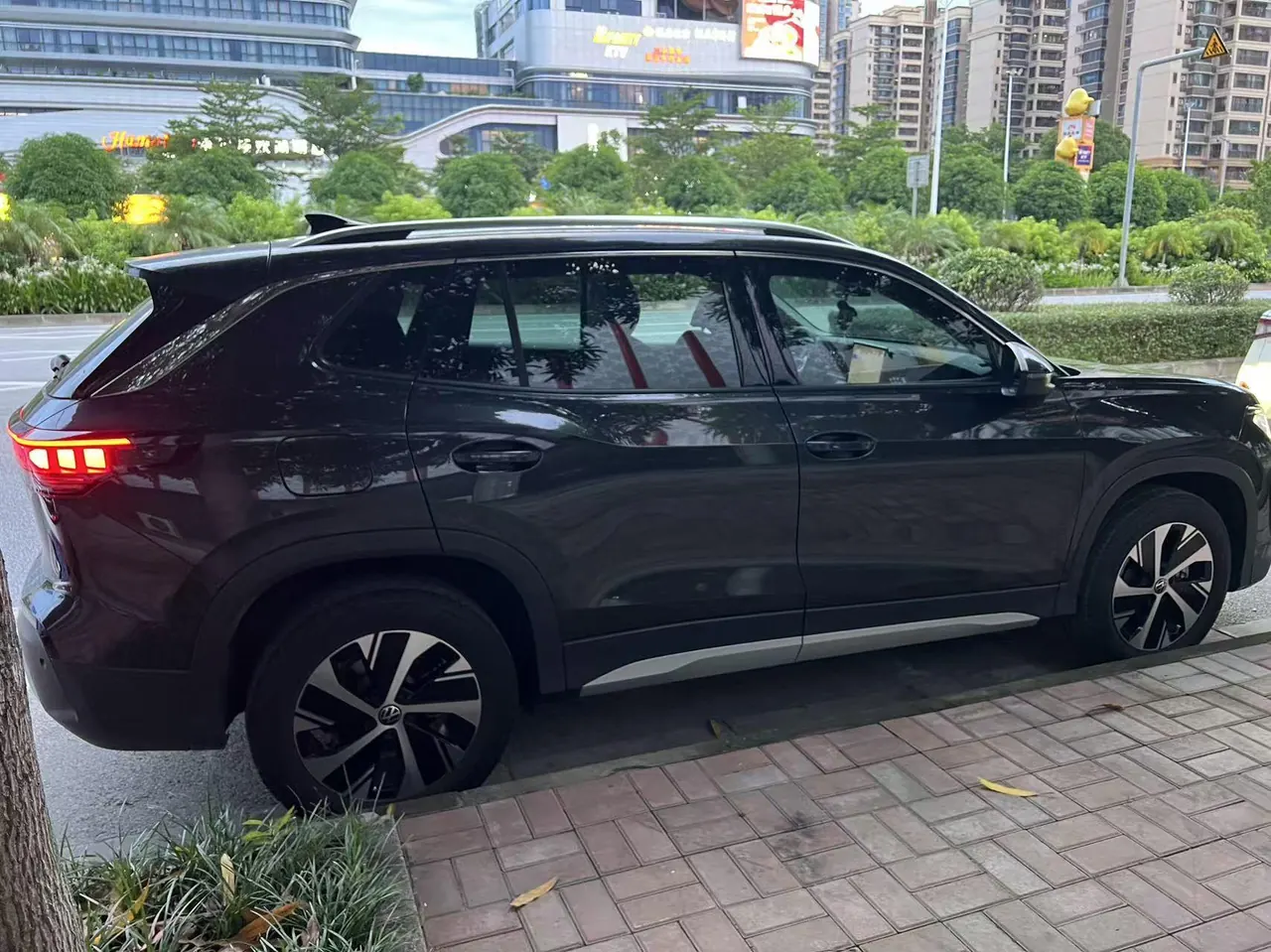 Volkswagen 2025 Tanyue L 1.5TSI 300TSI Two-Drive Elite Automatic Gear 4