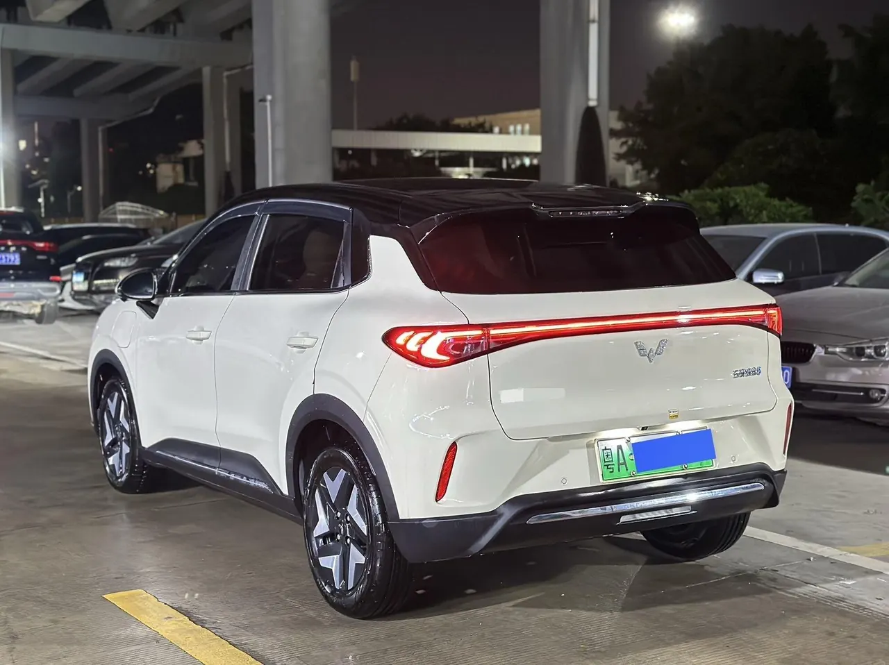WuLing 2025 Plantronics S 325km Flagship Automatic 5