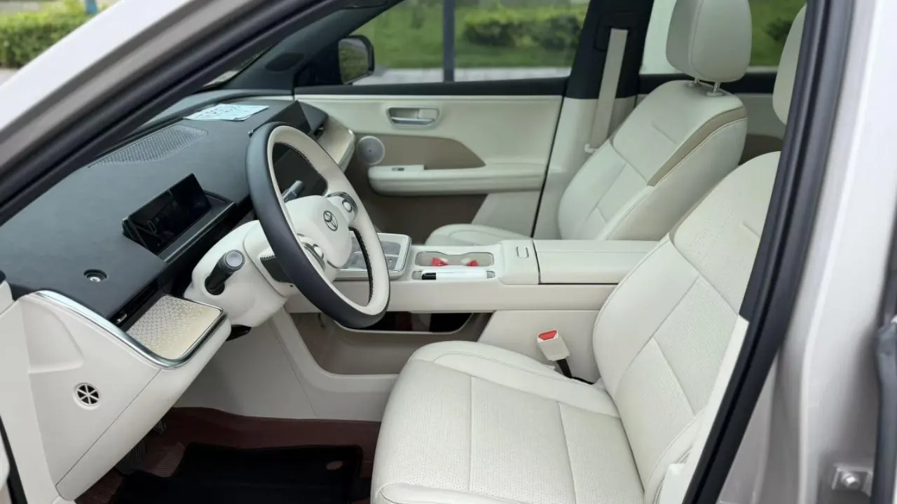 Toyota 2025 Platinum Intelligence 3X 520 Pro Advanced Intelligence Driving Edition Automatic Gear 8