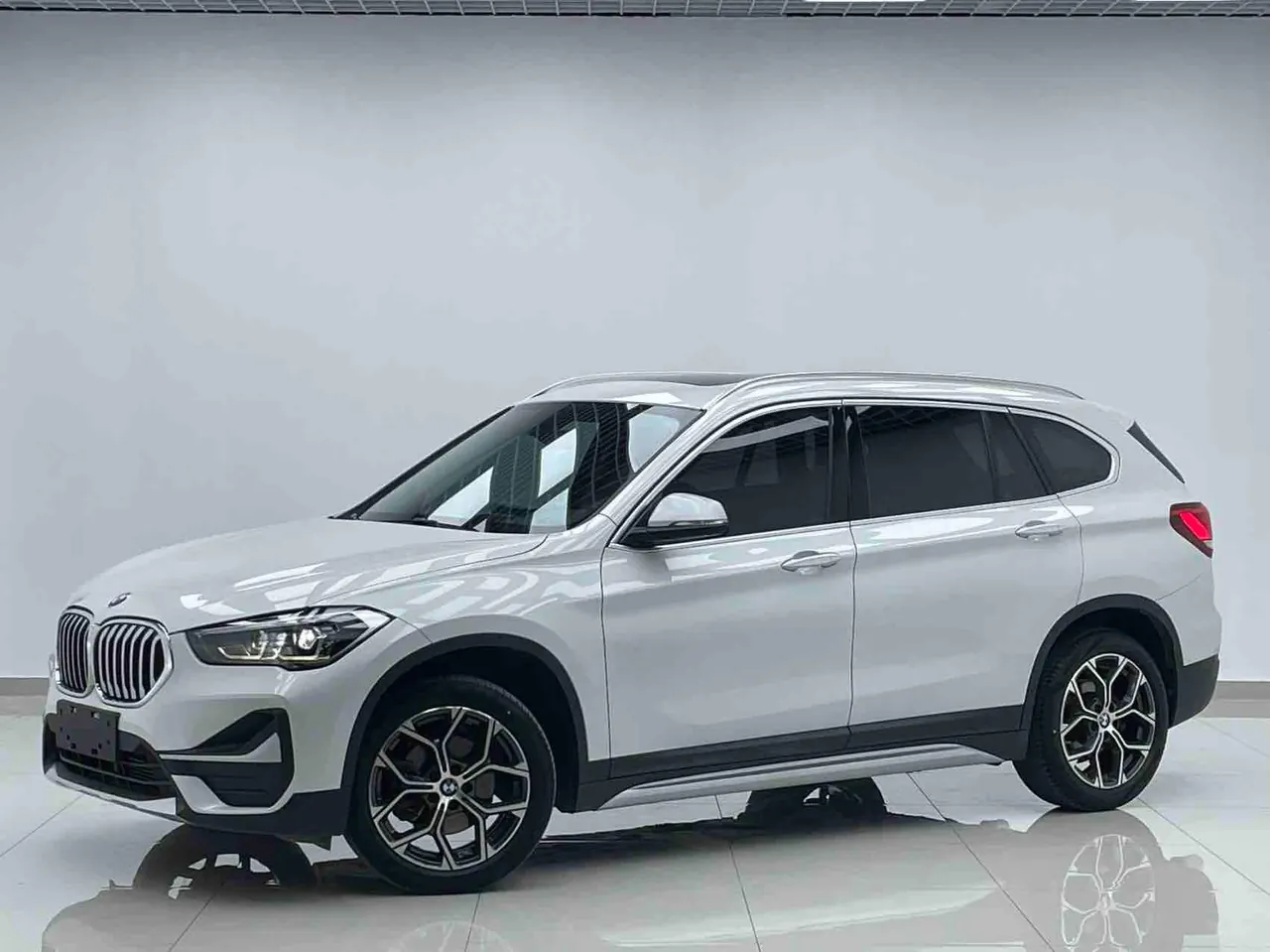BMW 2022 X1 sDrive20Li 1.5T exclusive automatic gear - View 1