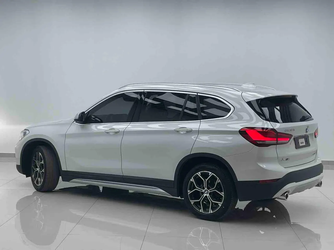BMW 2022 X1 sDrive20Li 1.5T exclusive automatic gear 3
