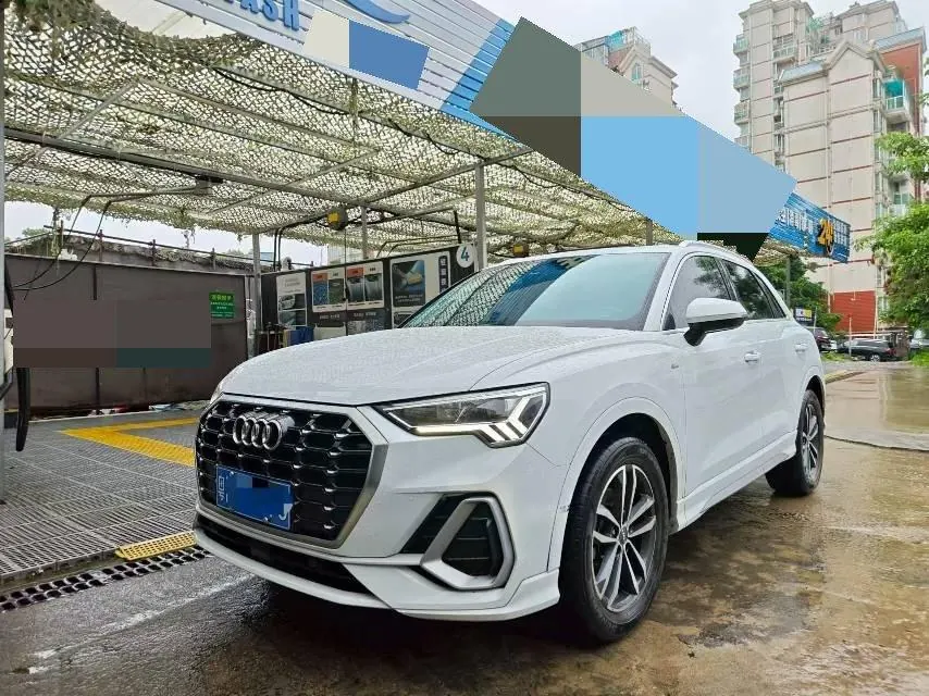 Audi 2021 Q3 1.4TFSI 35TFSI Aggressive Dynamic Automatic - View 1