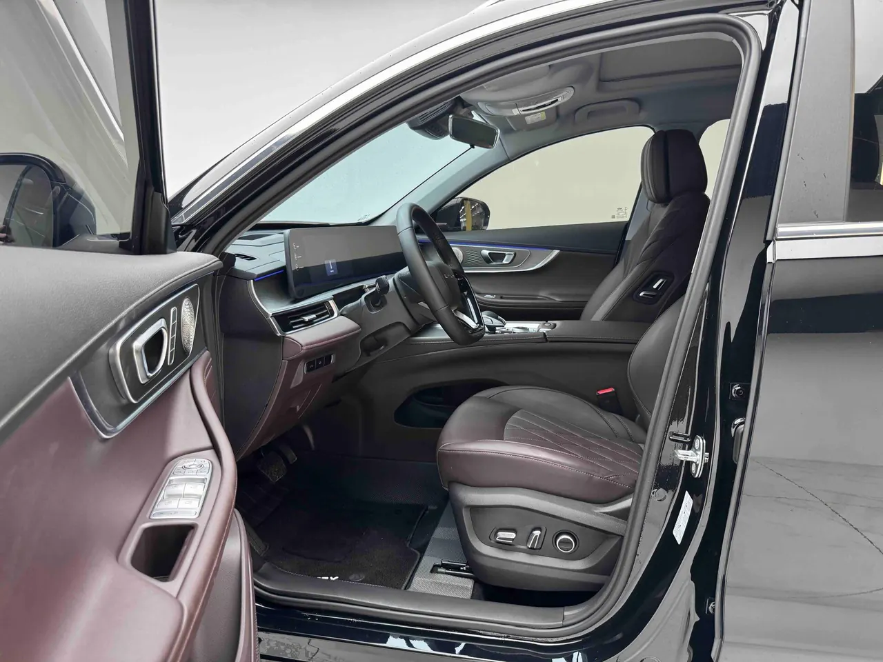 Chery 2024 Ruihu 8 PRO 2.0T 390T Champion Edition Two-wheel Drive Subut Edition 5-seat Automatic Gear 5