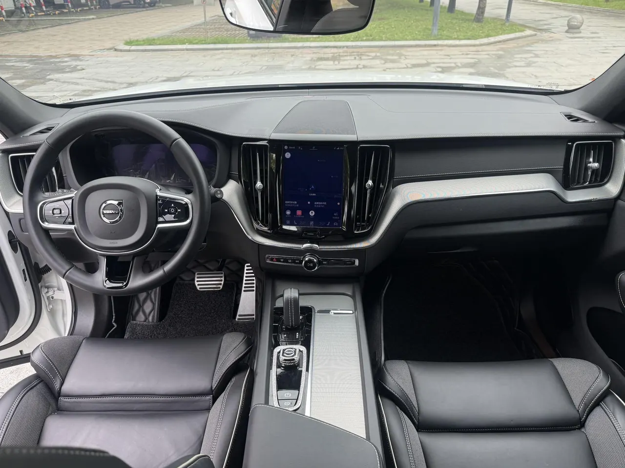 Volvo XC60 New Energy 2022 XC60 PHEV 2.0T T8 Long Endurance Four-wheel Drive Zhiyuan Sports Edition Automatic Gear 6