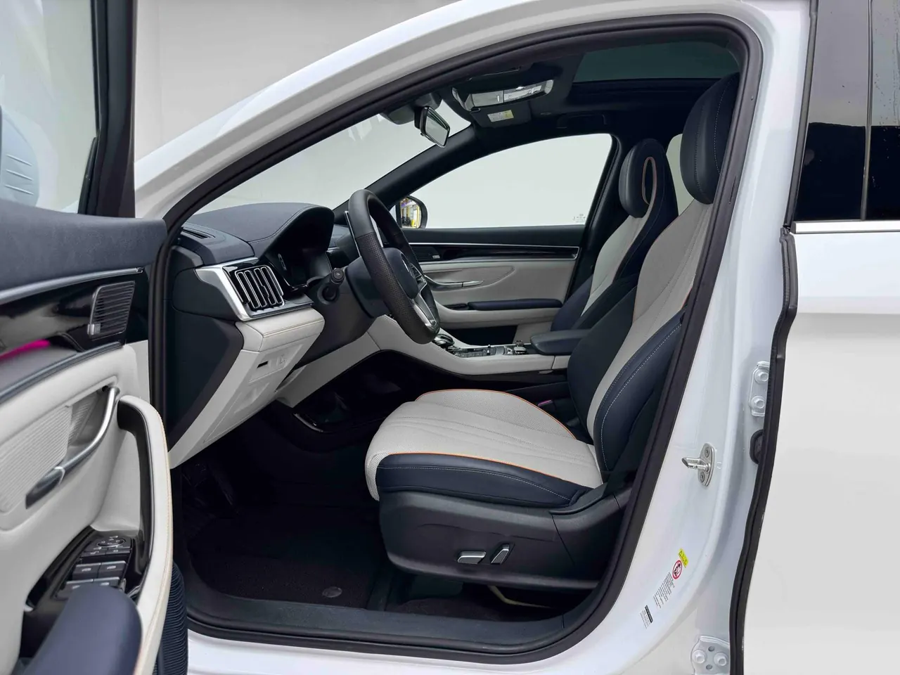 BYD Song PLUS New Energy 2021 Song PLUS DM-i 1.5 Stepless 51KM Honorable Automatic Gear 4