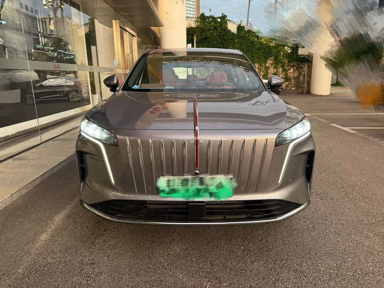 HongQi 2026 HS6 PHEV 1.5T 220 Four-wheel Drive Smart Hybrid Automatic Gear 2