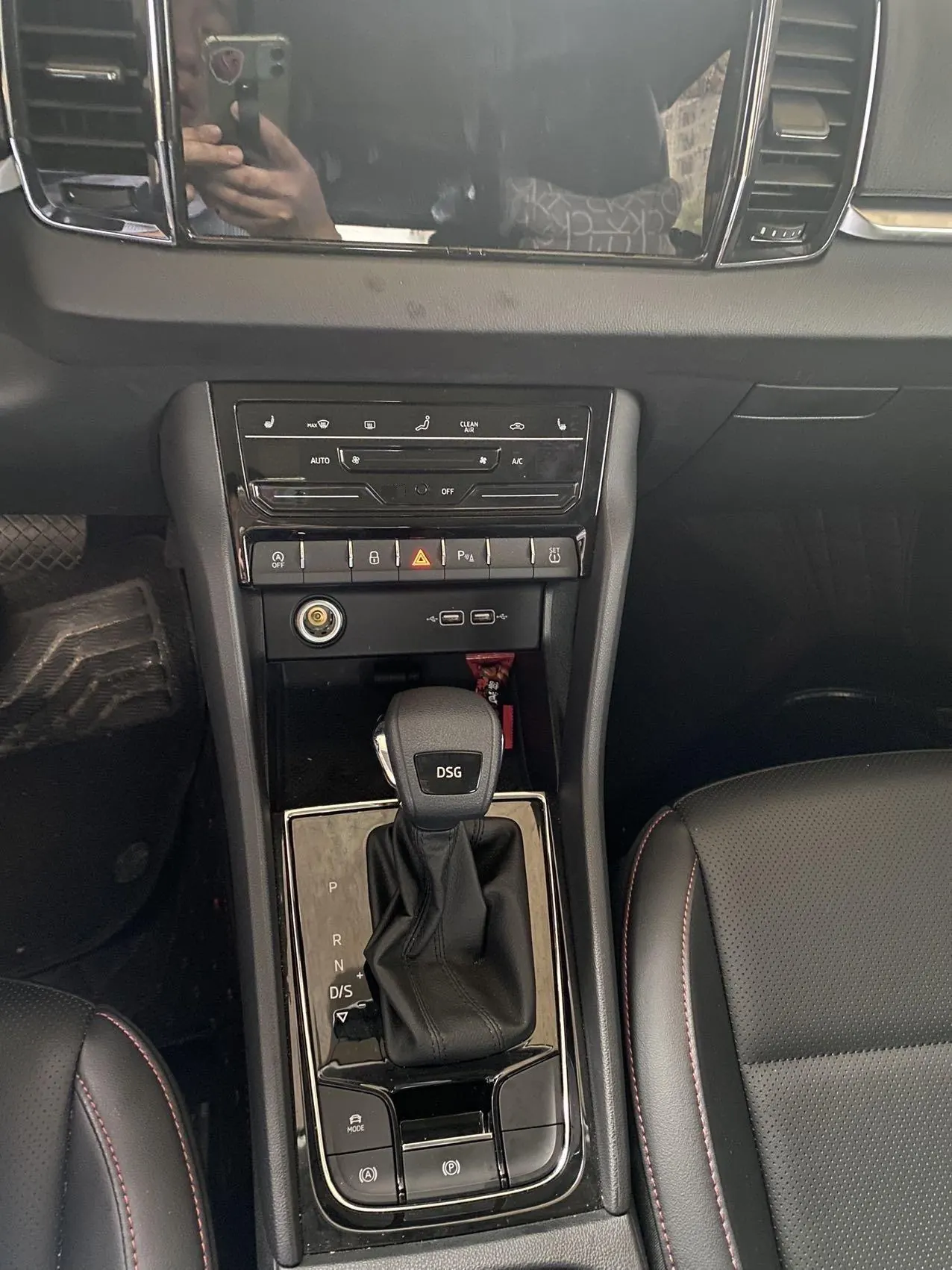 Skoda 2021 Keluoke 1.4TSI TSI280 Deluxe Edition Automatic Gear 3