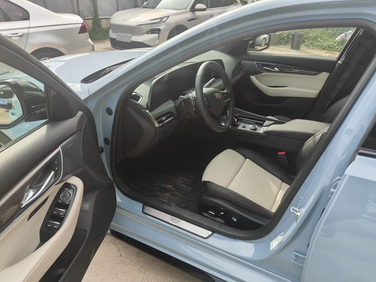 Cadillac 2025 CT5 2.0T 28T Track Performance Edition Peak Track Optional Package Automatic Gear 2