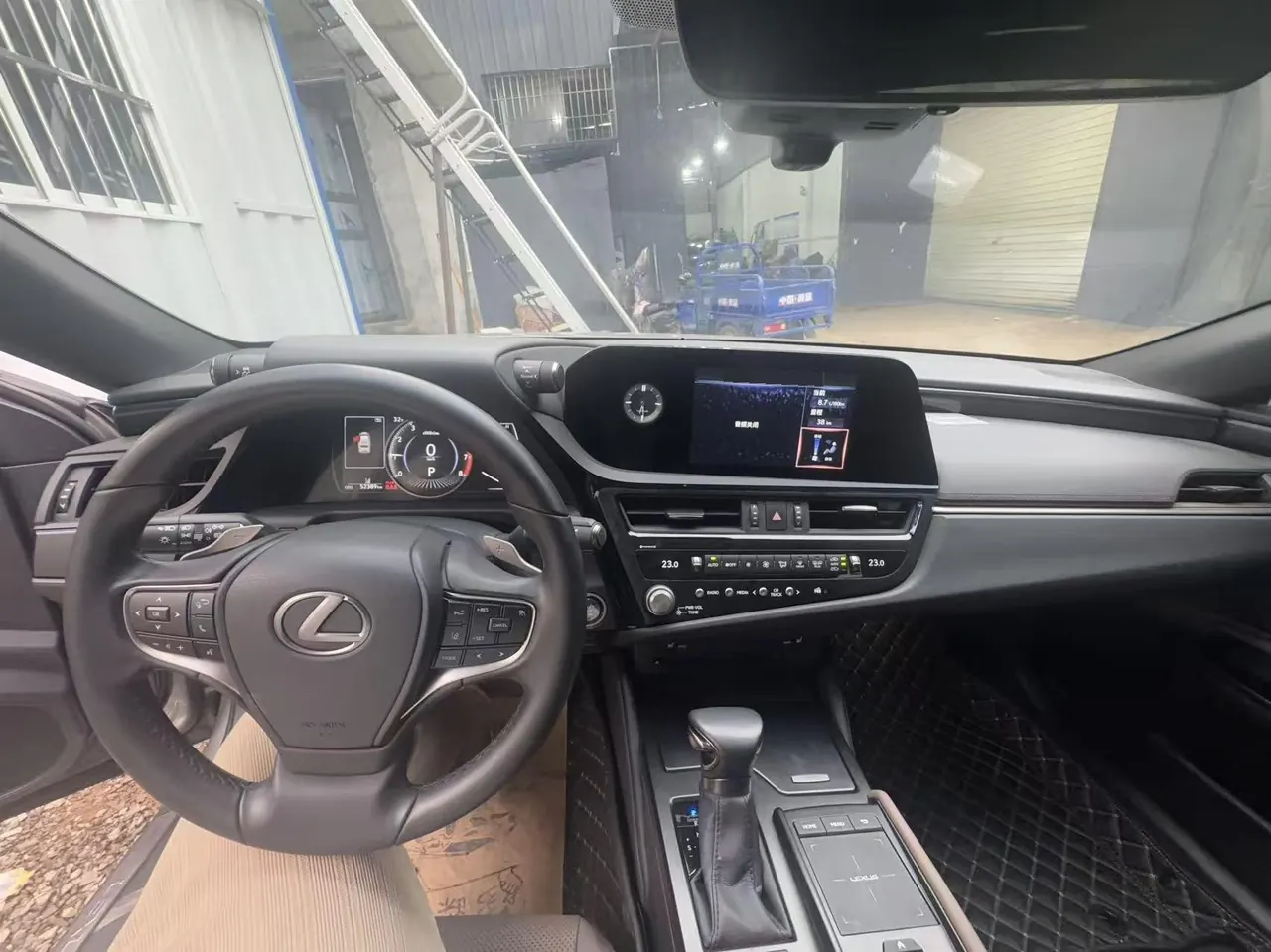 Lexus ES (Imported) 2021 ES260 2.5 Excellence Automatic Gear 3