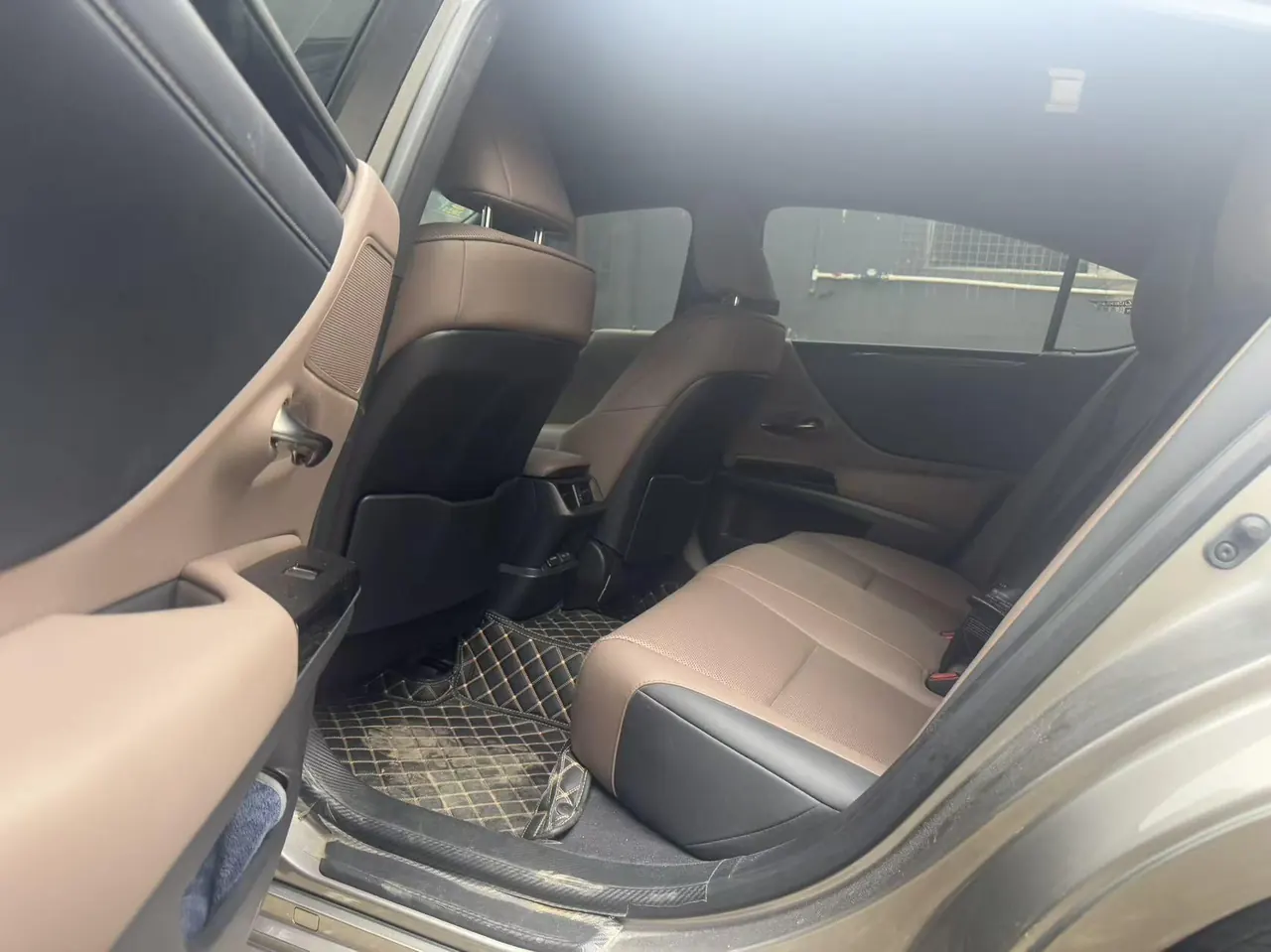 Lexus ES (Imported) 2021 ES260 2.5 Excellence Automatic Gear 4