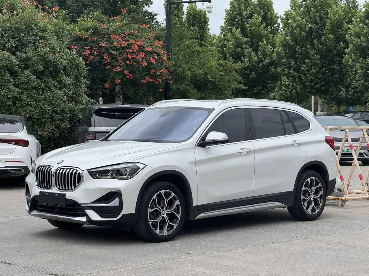 BMW 2022 X1 sDrive20Li 1.5T exclusive automatic gear - View 1