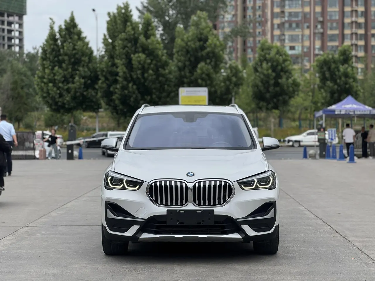 BMW 2022 X1 sDrive20Li 1.5T exclusive automatic gear 2