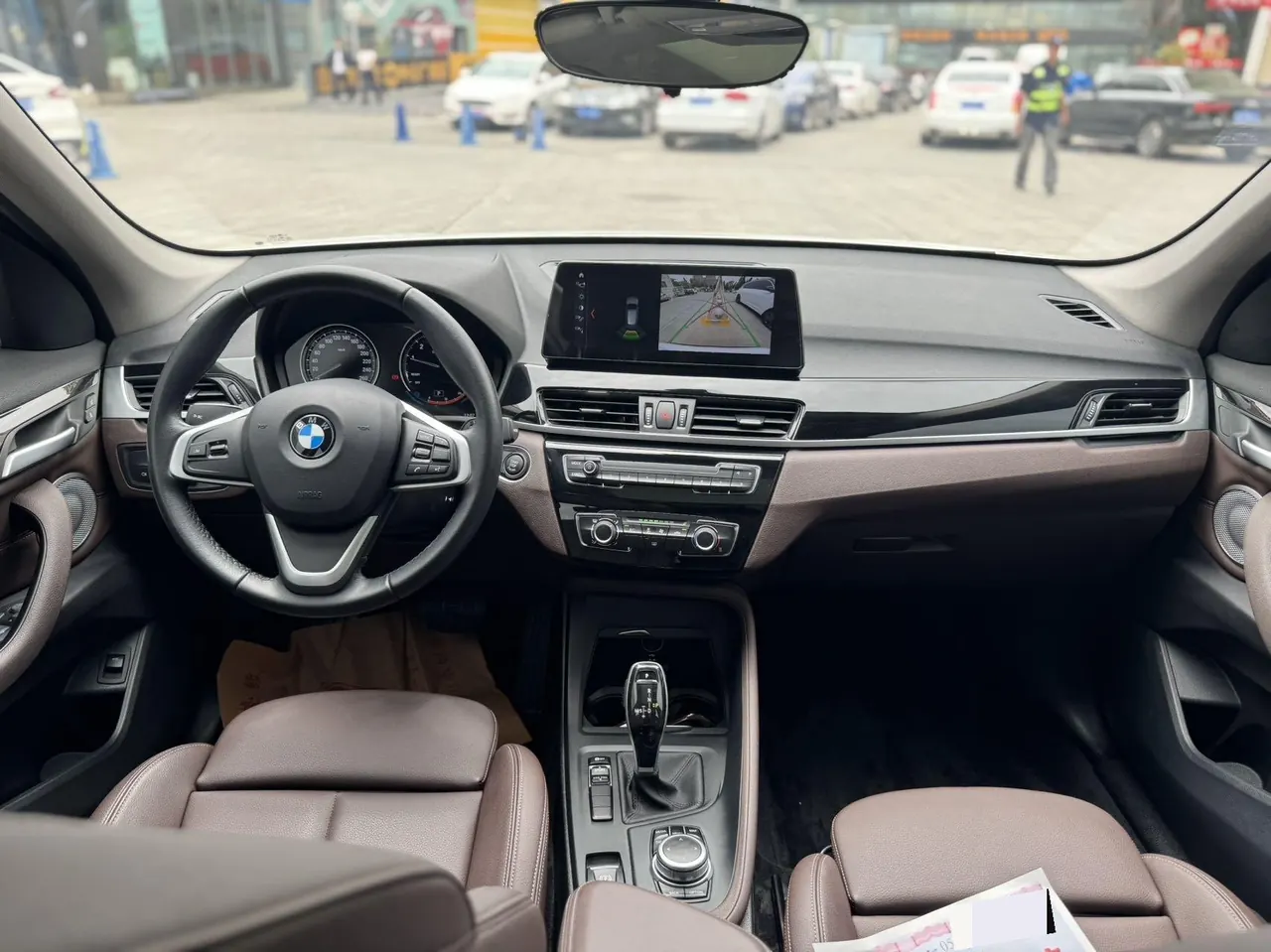 BMW 2022 X1 sDrive20Li 1.5T exclusive automatic gear 6